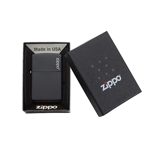 Doosje met de Black Mat  Logo van Zippo