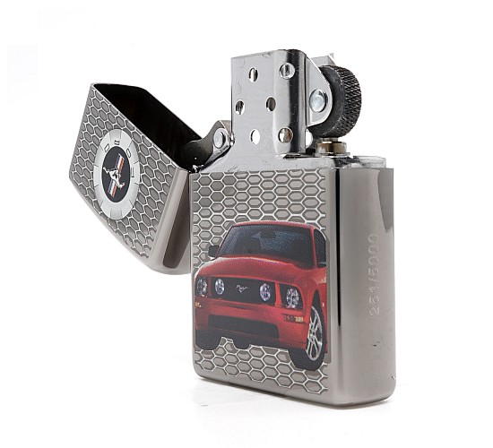 Rode mustang auto patroon zippo