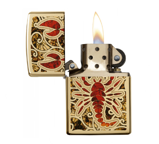 Rode schorpioen messing zippo open