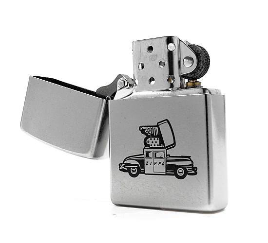 Street chrome zippo auto zwart