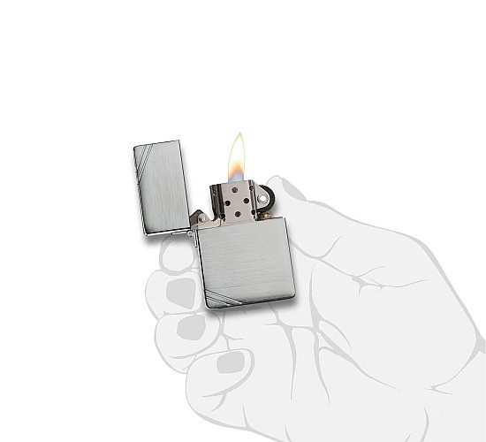 Zippo 1935 replica slashes chrome brushed
