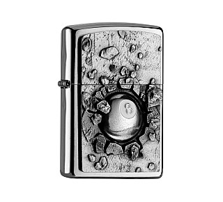 Zippo 8-ball billiard aansteker met chrome behuizing en geborsteld reliëf embleem van 8-ball inslag
