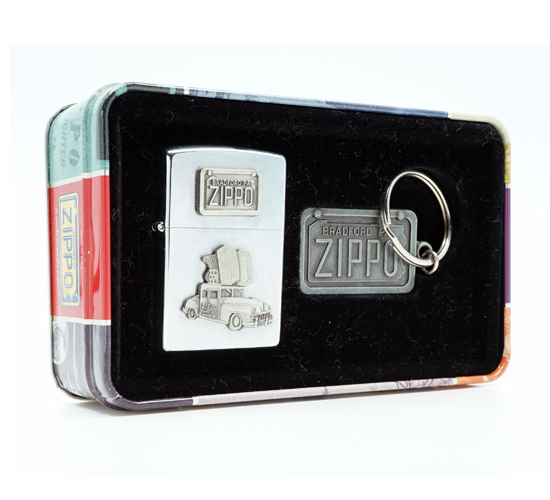 Zippo aansteker 1998 inhoud doosje