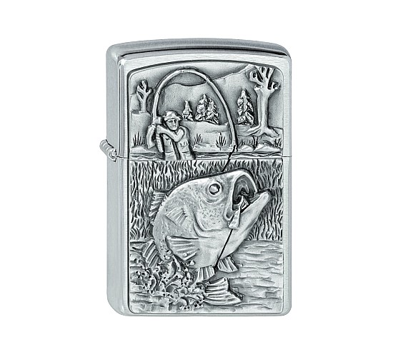 Zippo Bass fishing aansteker met geborsteld chrome en embleem van visser die grote baars vangt