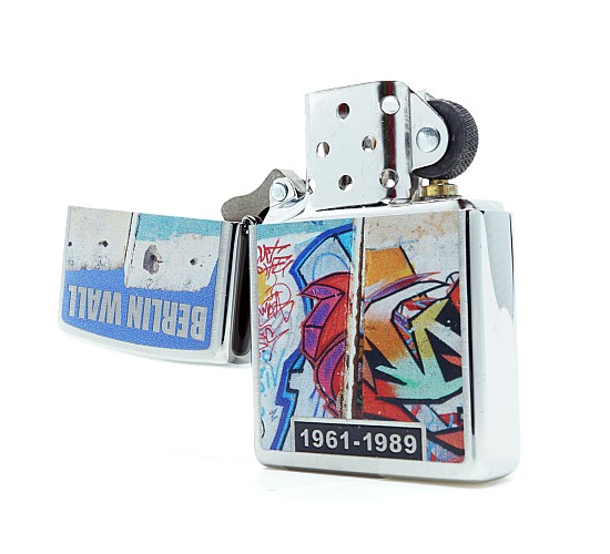 Zippo berlijnse muur graffiti