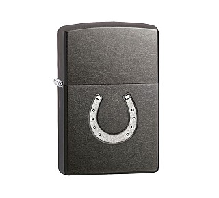 Zippo Horseshoe Regular aansteker met gestempeld hoefijzer en grijs-zwarte Gray Dusk afwerking