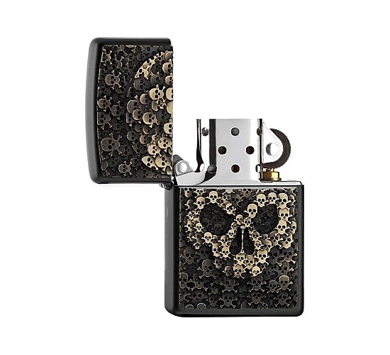 Zippo skulls in skull embleem