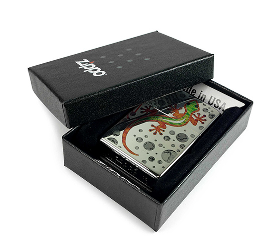 Zippo met glas in lood effect (Fusion) en gekko print